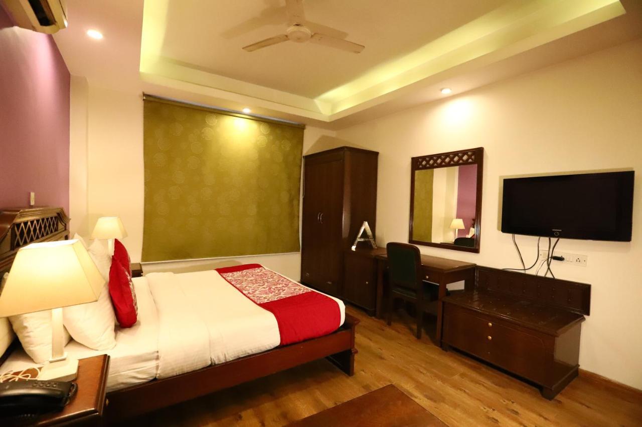 Hotel Ambica Palace Aiims New Delhi - Couple Friendly Local Id Accepted Exterior foto